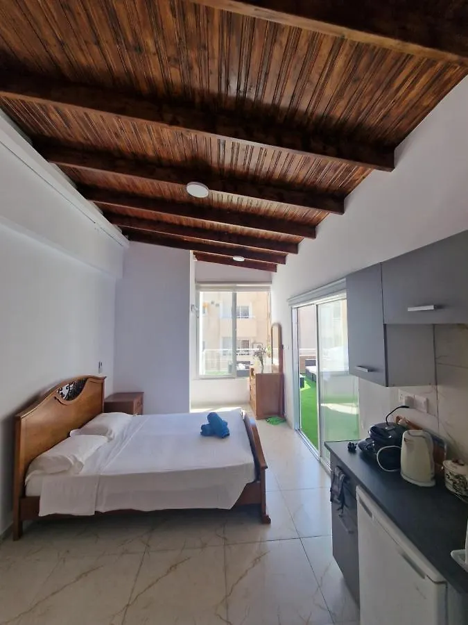 Apartment Town Center Garden Suite Larnaca